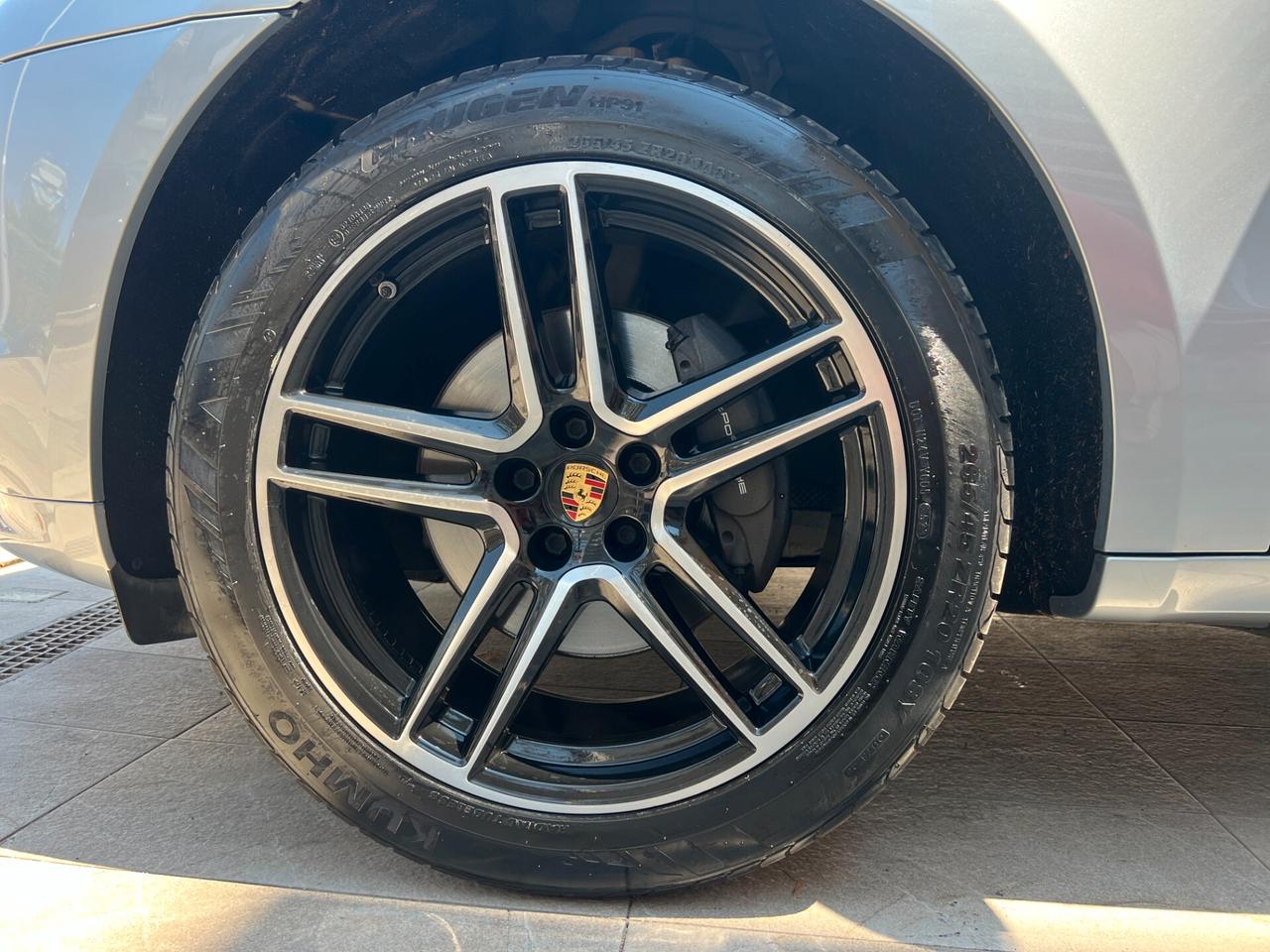 Porsche Macan 2.0 245cv Tetto PASM 111 Controlli Porsche Service Porsche