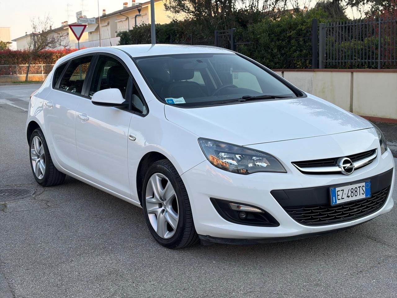 Opel Astra 1.4 Turbo 140CV 5 porte GPL Tech Electiv Euro6