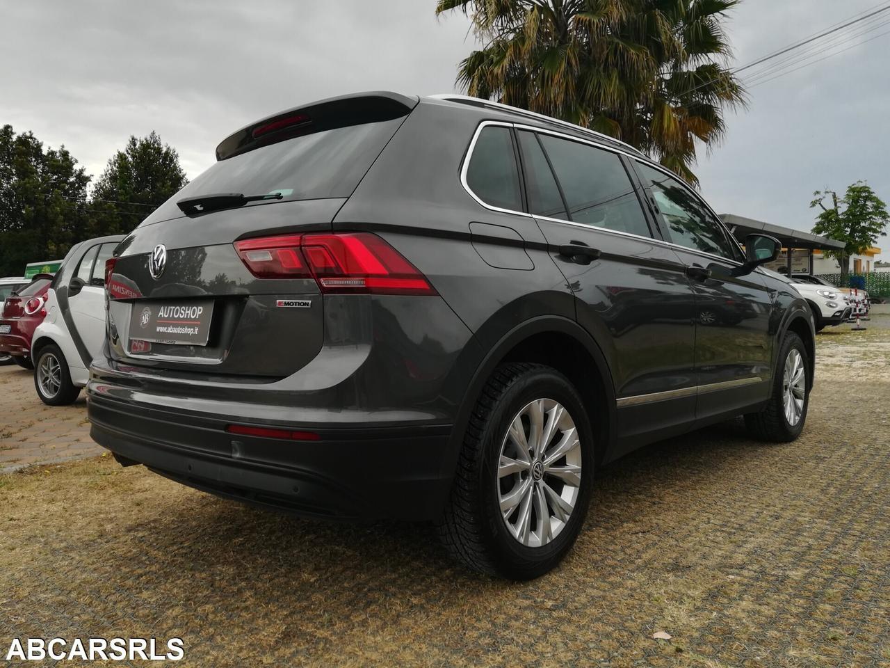 VOLKSWAGEN - Tiguan - 2.0 TDI DSG 4MOTION Business
