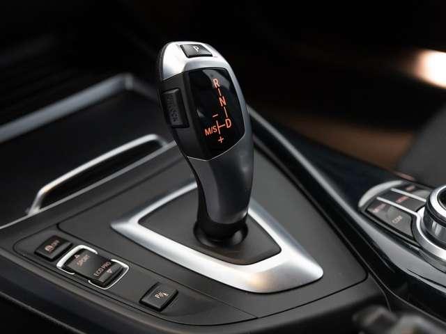 BMW 118 Serie 1 F/20-21 2015 118d Urban 5p auto