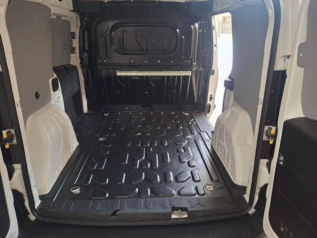 Fiat Doblo Cargo 1.6 M-Jet S&S "Lounge" 105CV