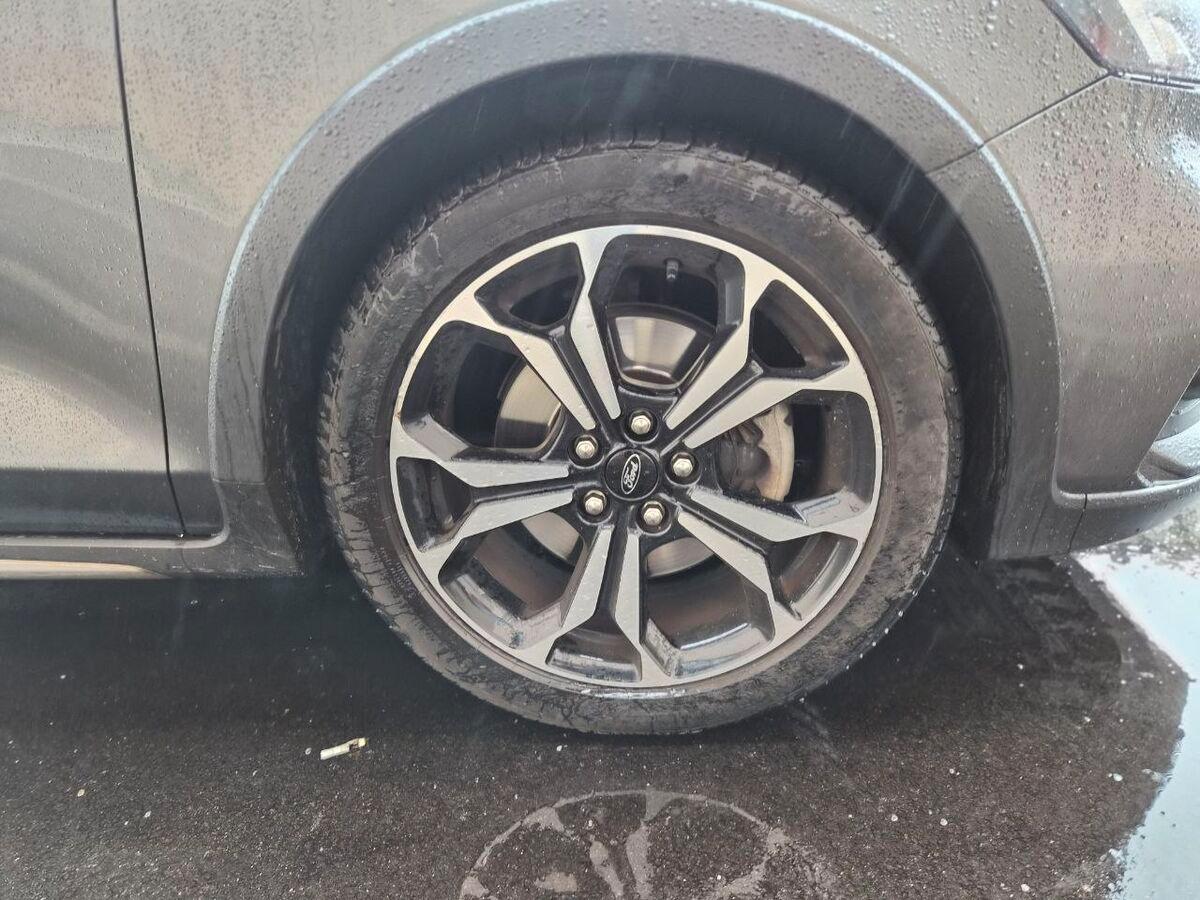 Ford Focus 1.0 ecoboost Vignale Co-pilot 125cv auto