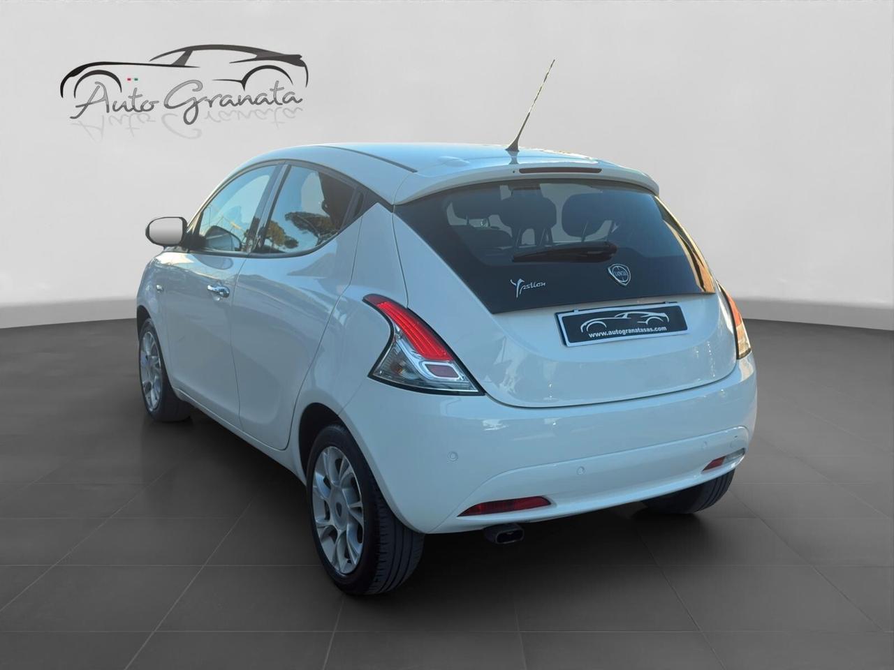 Lancia Ypsilon 1.2 69cv Gold NEOPATENTATI