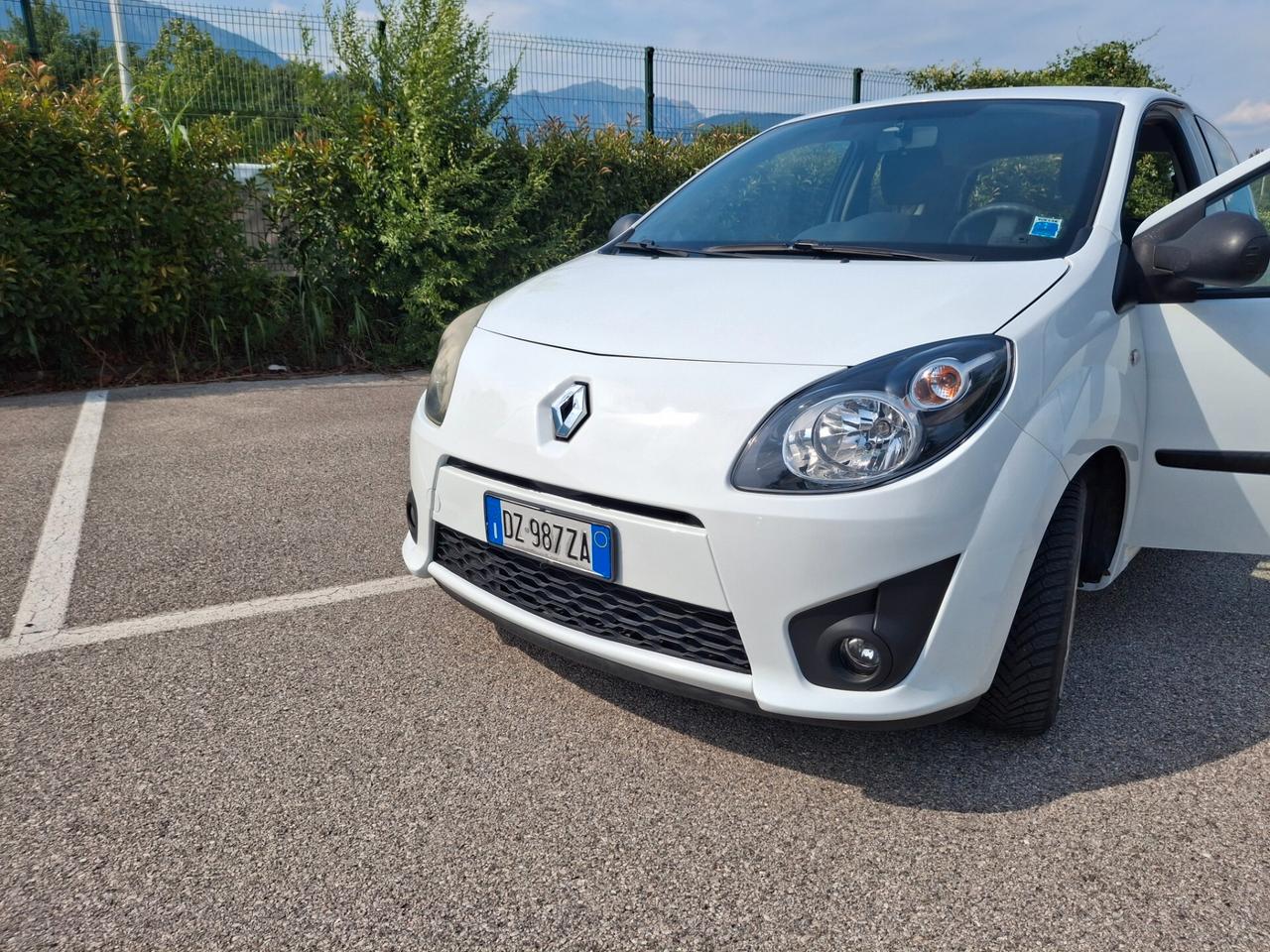Renault Twingo 1.2 solo 90 mila km per neopatentati