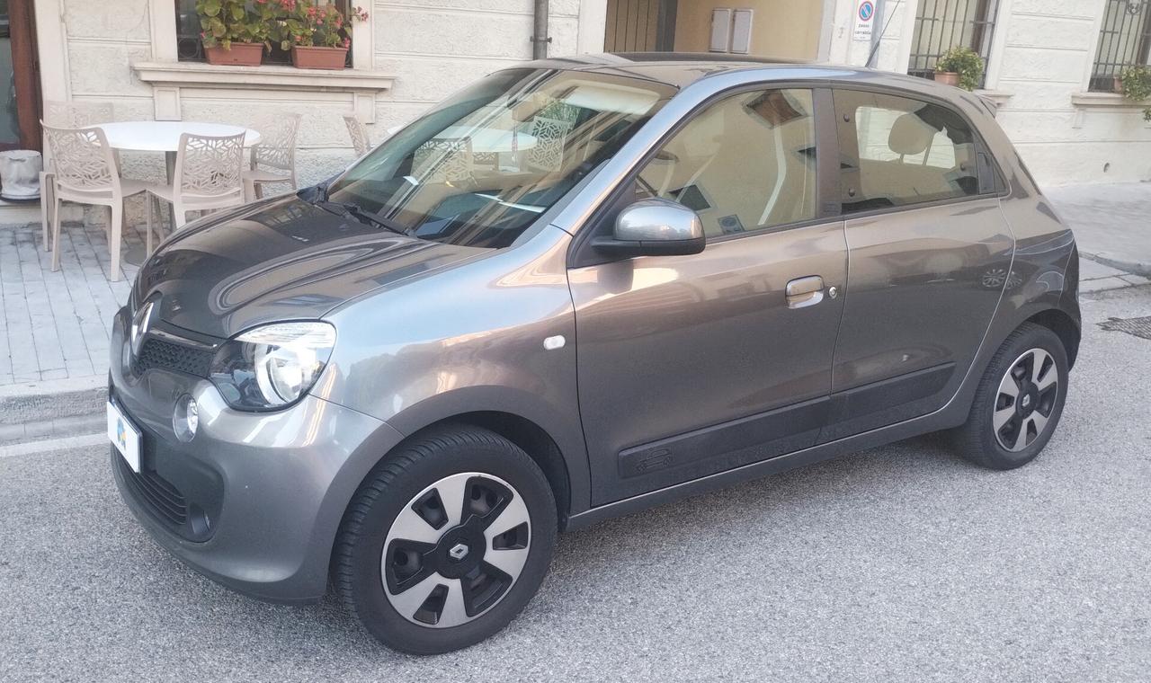 Renault Twingo SCe EDC Lovely