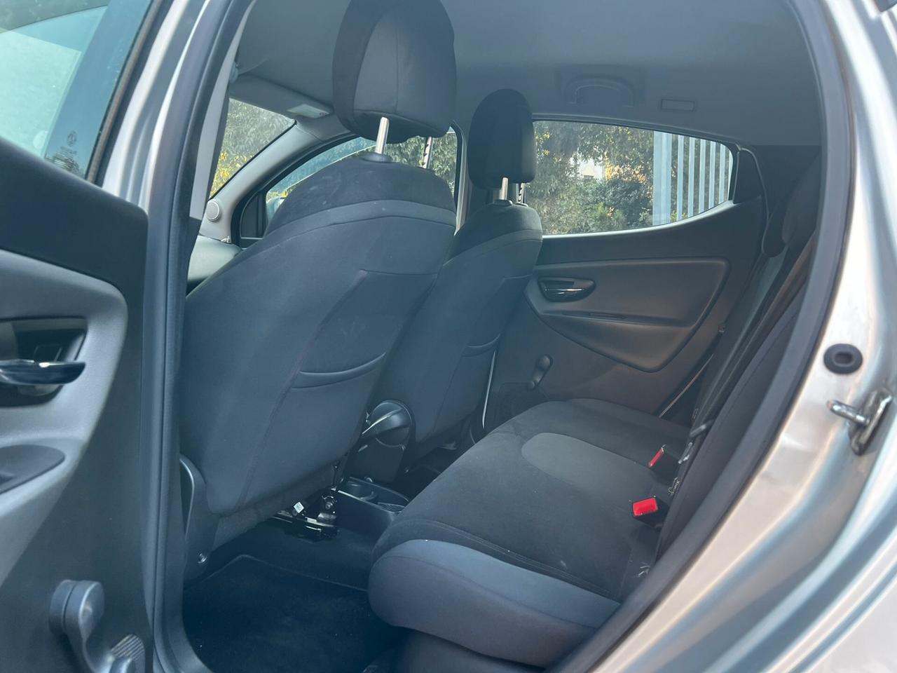 Lancia Ypsilon 1.2 69 CV 5 porte GPL Ecochic Platinum