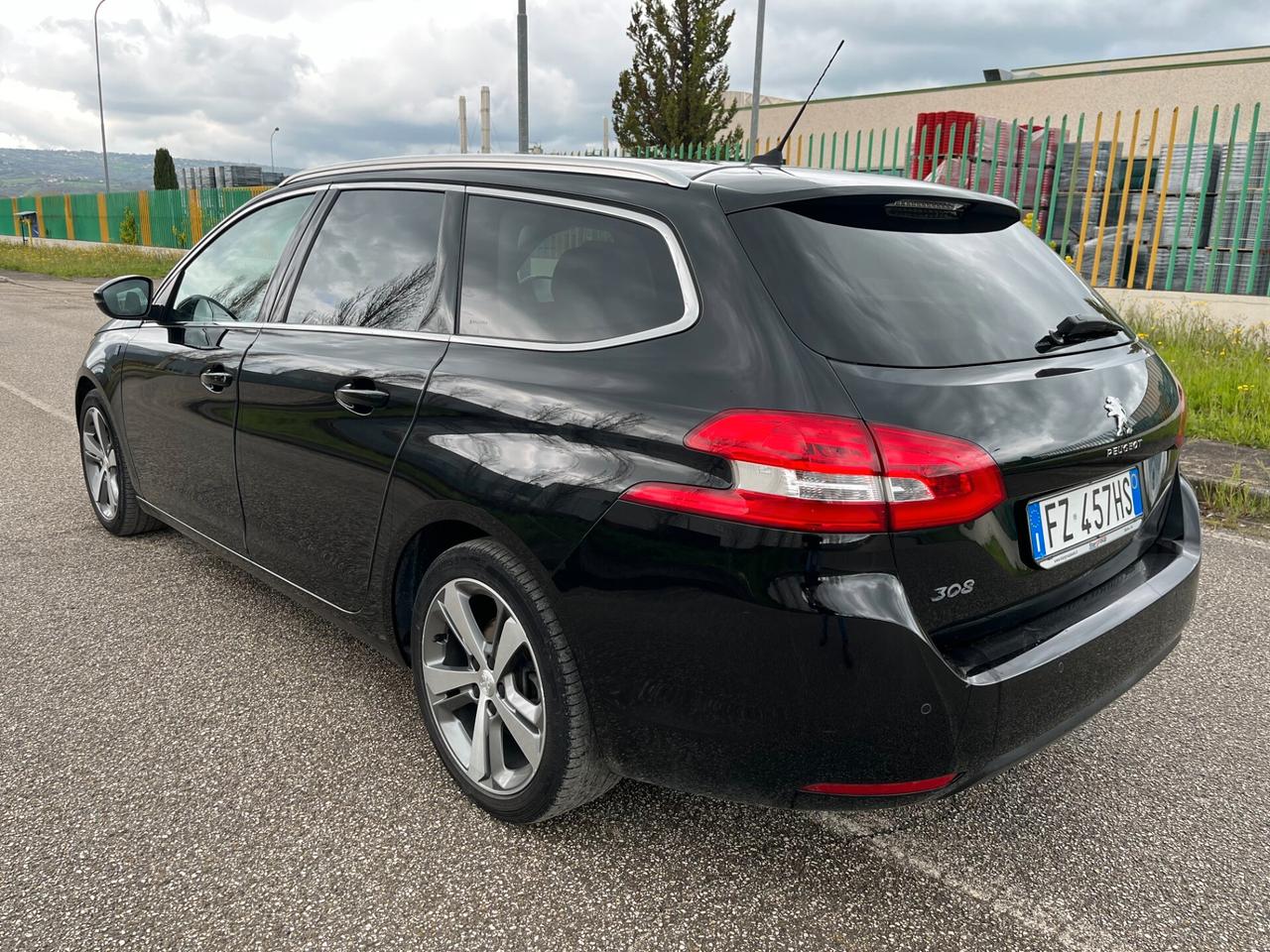 Peugeot 308 BlueHDi 130 cv SW edition