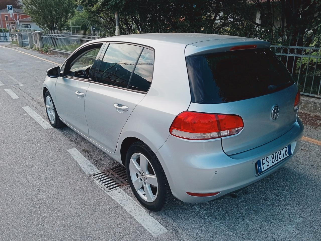 Volkswagen Golf 6 1.6 TDI DPF 5p. Highline
