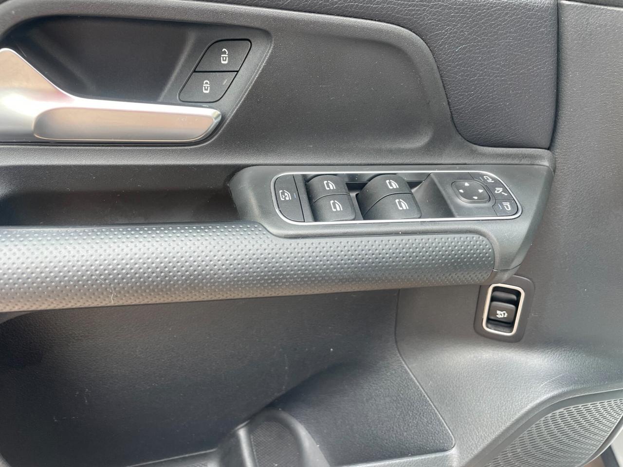 Mercedes-benz Classe GLB 200 d Automatic 4Matic Premium 7 POSTI