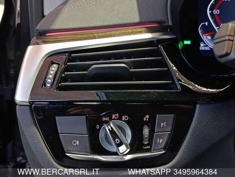 BMW Serie 5 520d 48V xDrive Touring Luxury*SEDILI RISC*TELECAMERA*CAMBIO AL VOLANTE*