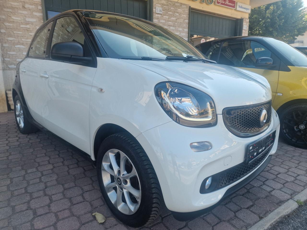 Smart ForFour 70 1.0 twinamic PASSION * LED + AUTOMATICA *