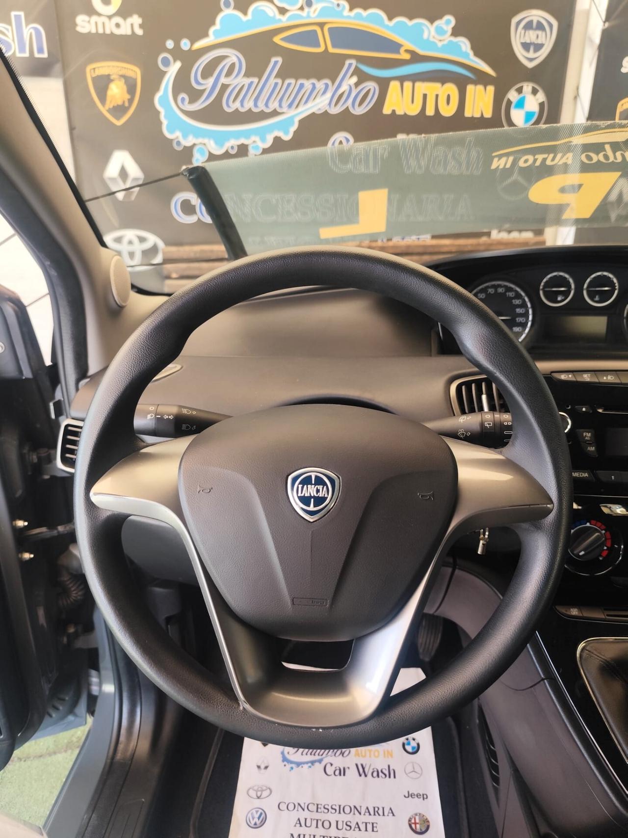 Lancia Ypsilon 1.2 69 CV 5 porte GPL Ecochic Gold