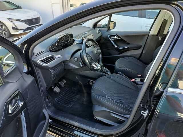 Peugeot 208 BlueHDi 75 5 porte Allure