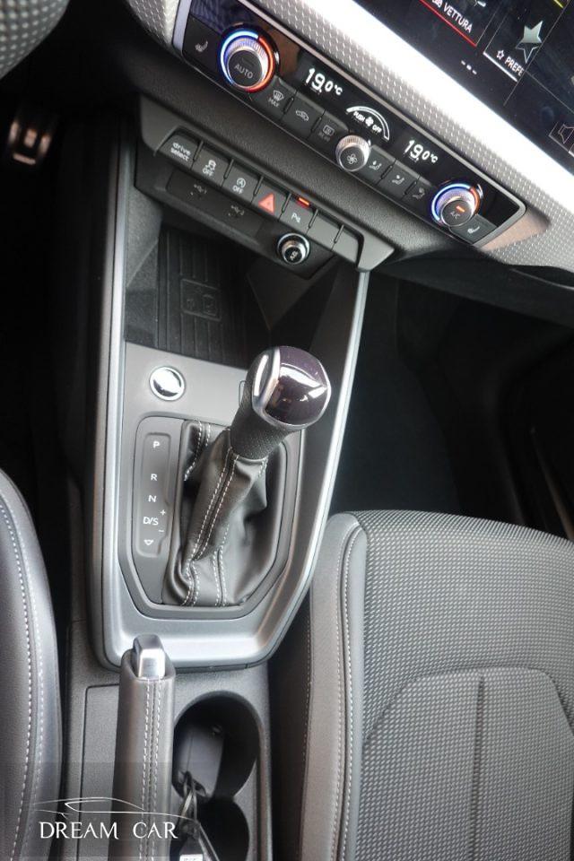 AUDI A1 SPB 40 TFSI S-tronic S-line edition