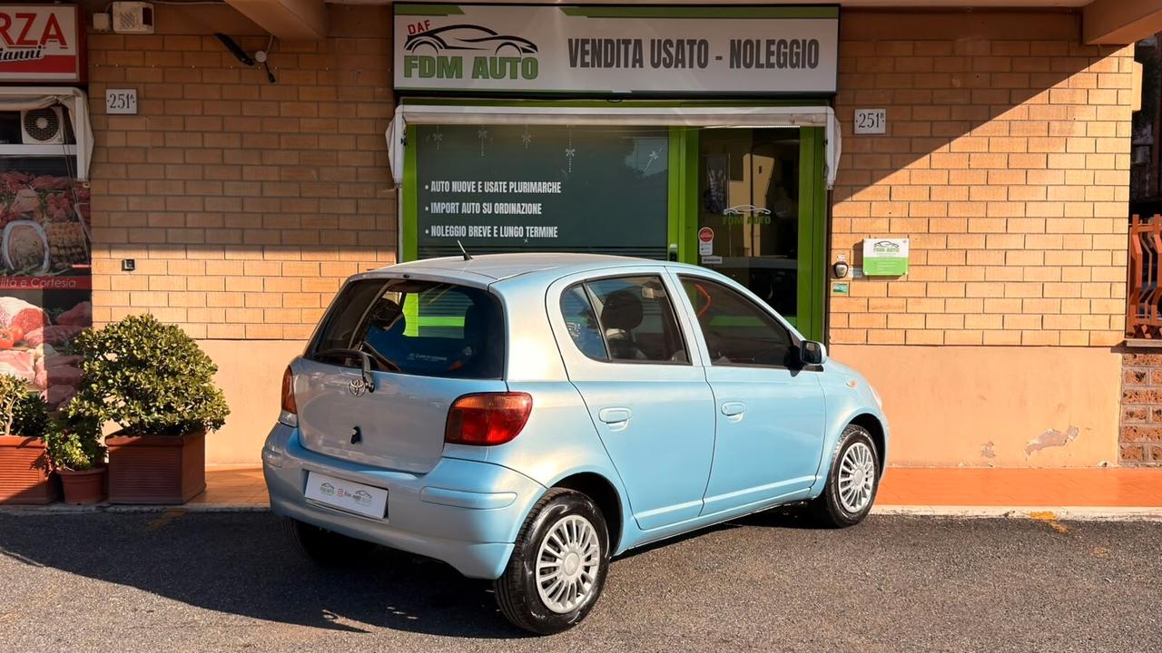 Toyota Yaris 1.0i 16V cat 5 porte Sol