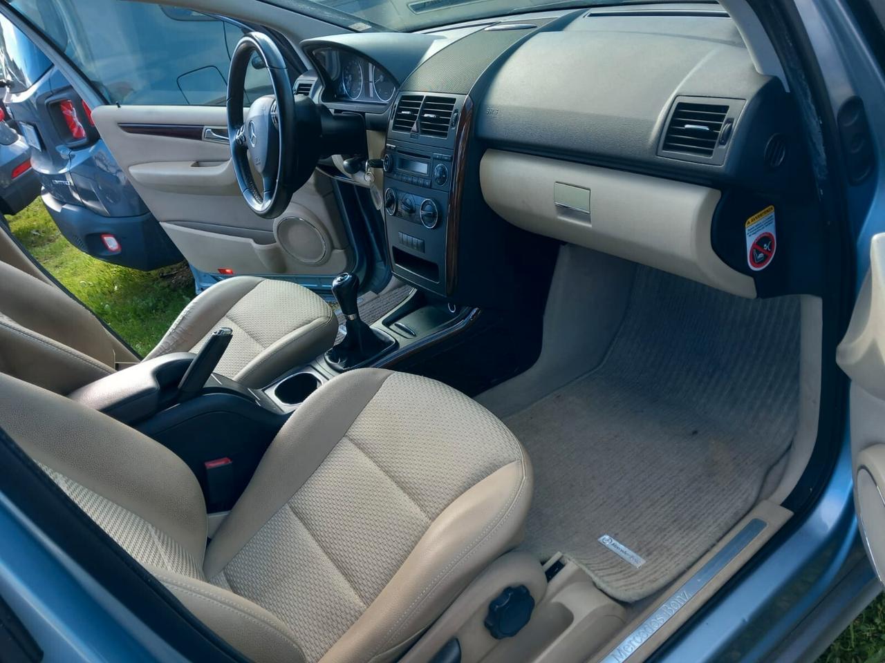 Mercedes-benz A 160 BlueEFFICIENCY Elegance