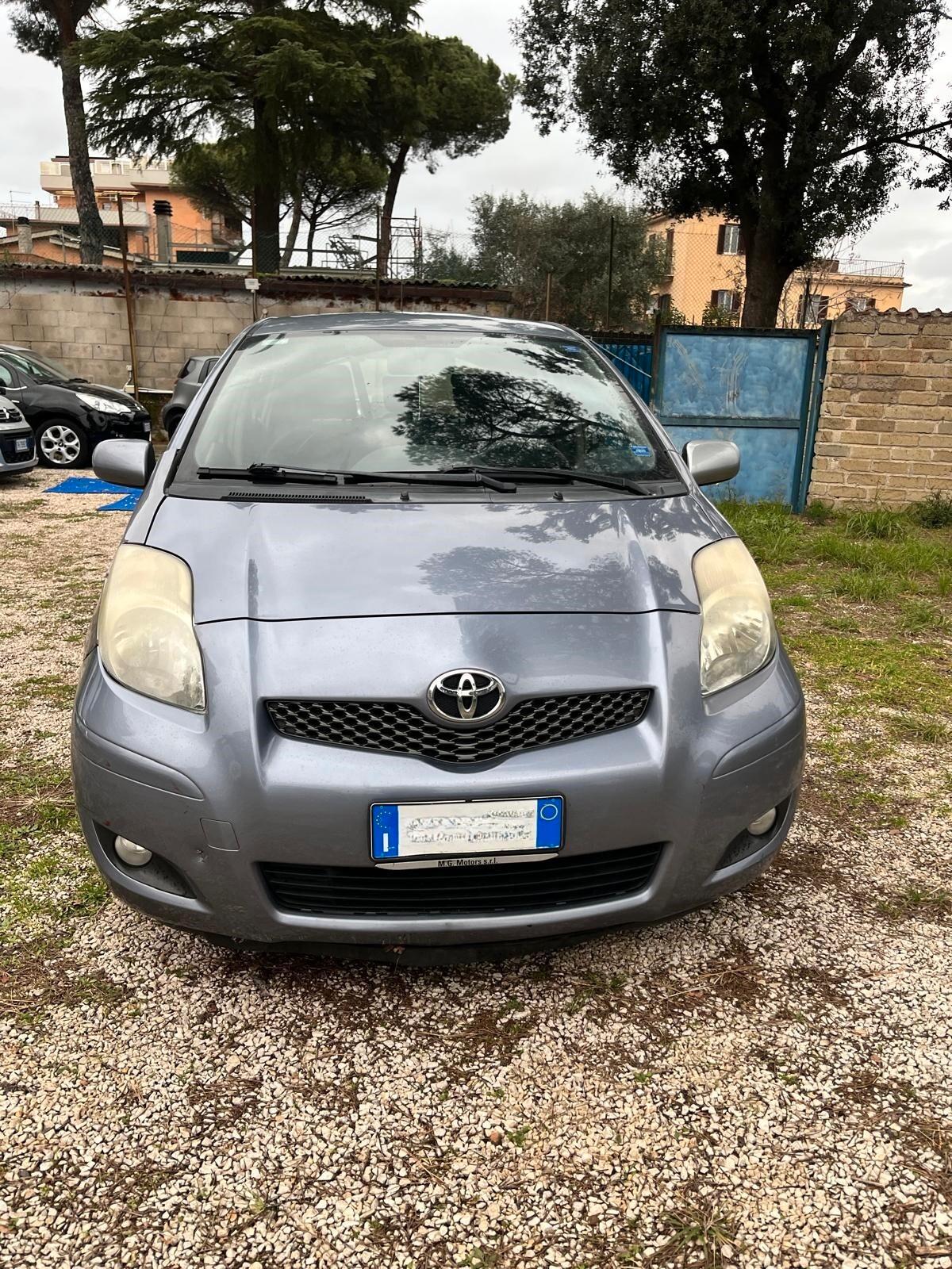 Toyota Yaris 1.0 5 porte Sol
