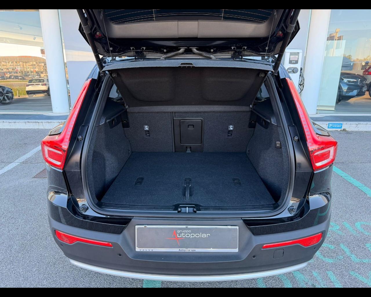 VOLVO XC40 B3 CORE AUTO