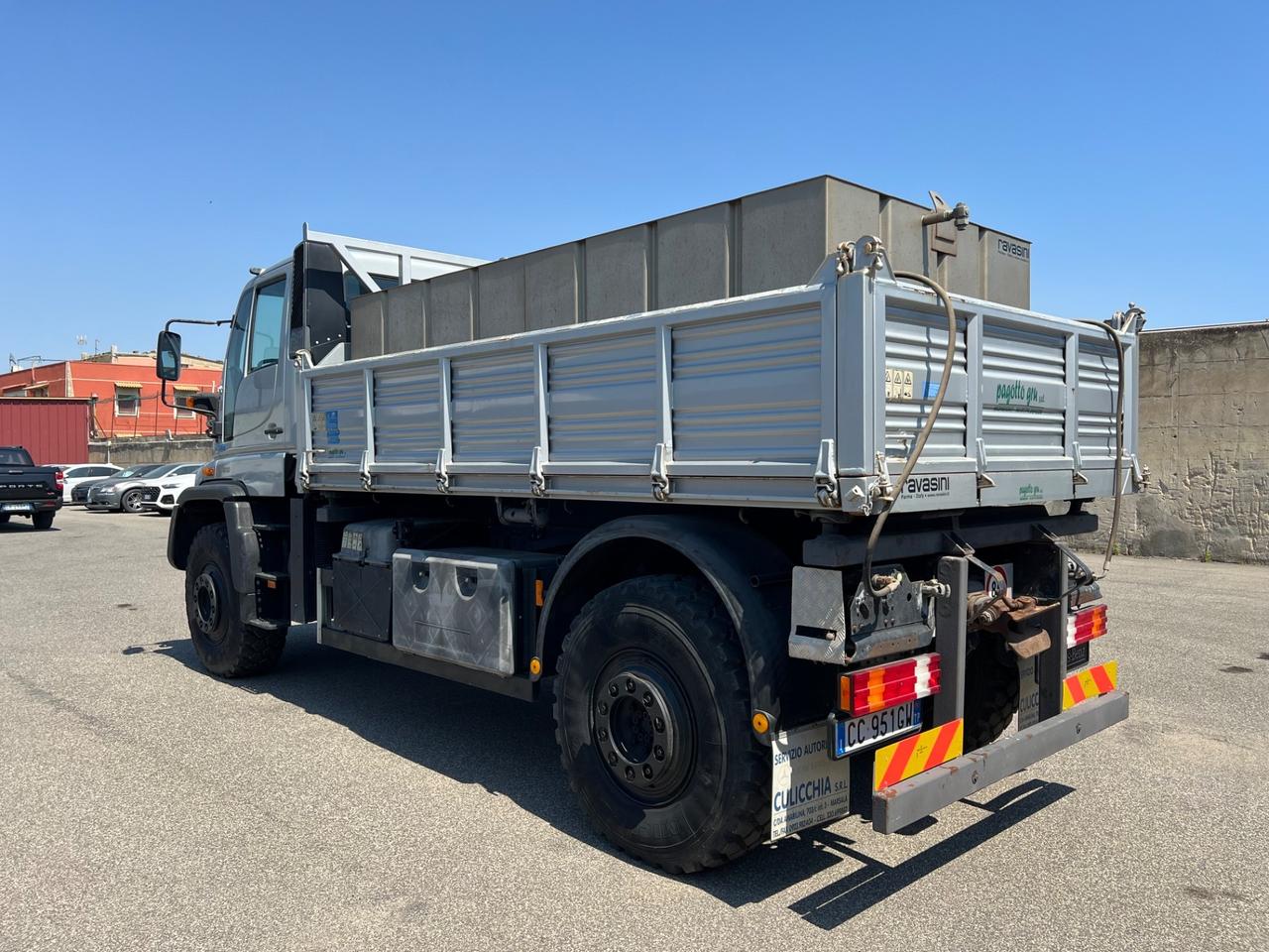 Mercedes-Benz Unimog U500 L Cisterna Ravasini