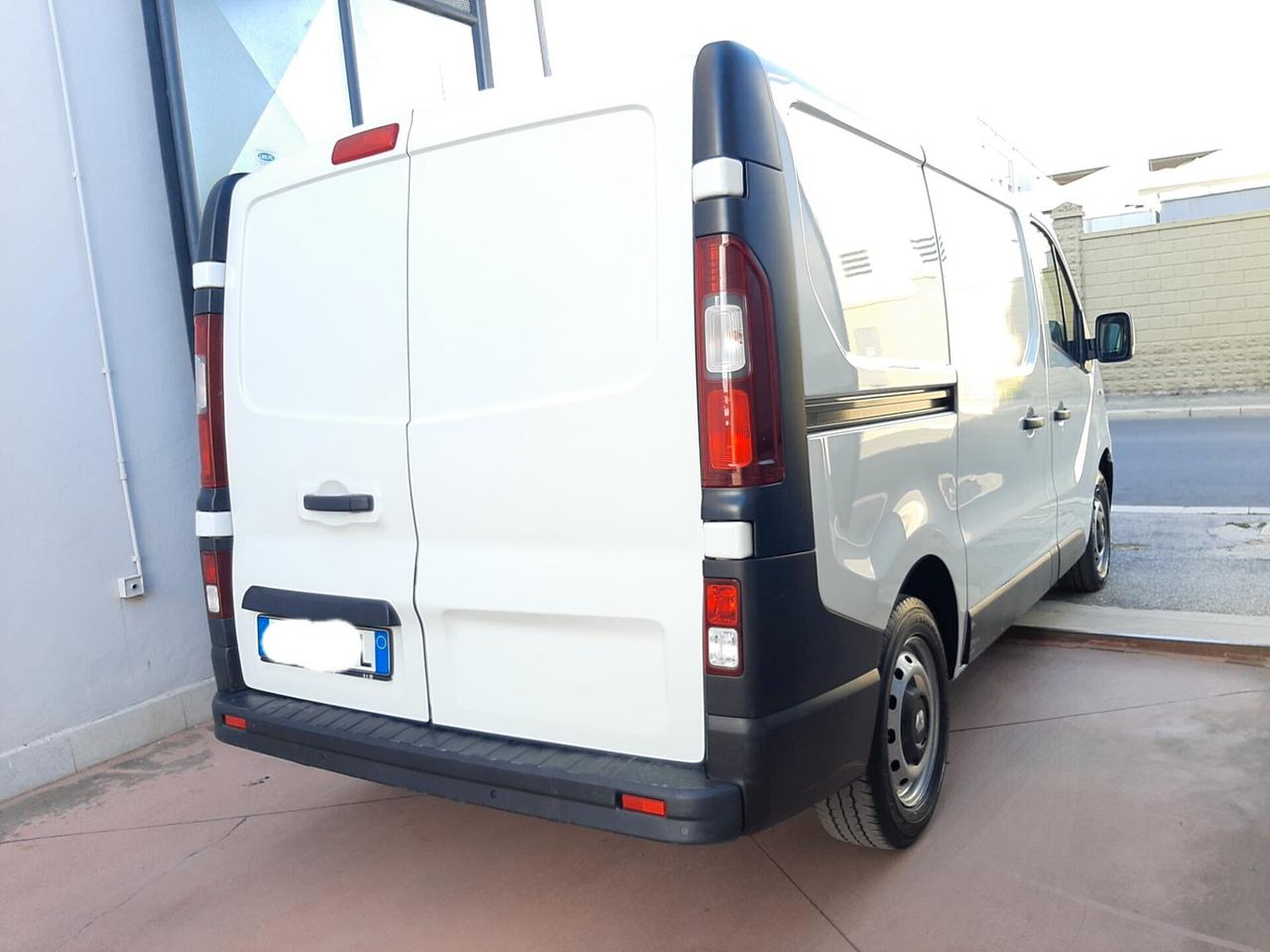 Renault Trafic 1.6 L1 H1 T27 1.6 DCI 120CV