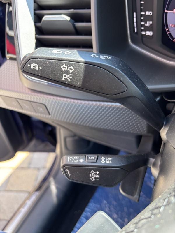 Audi A1 Sportback 30 1.0 tfsi S Line Edition 116cv s-tronic LED-PHONE APPS-17"