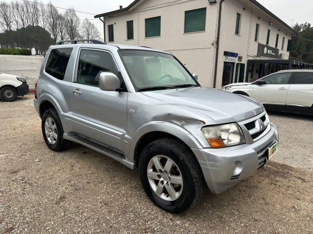 MITSUBISHI Pajero 4X4 GANCIO TRAINO AUT 3.2 16V DI-D 3p. Intense