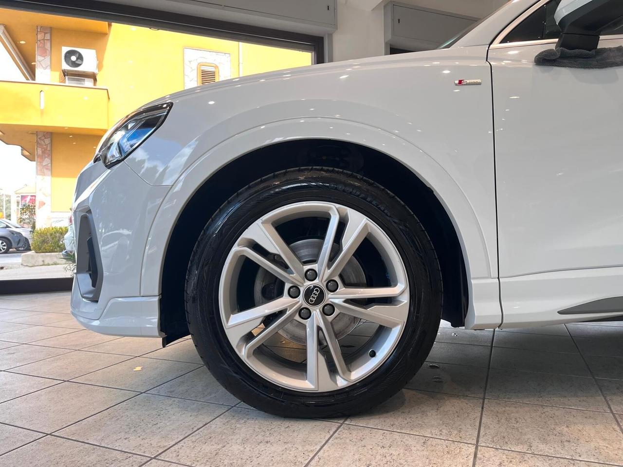 Audi Q3 35 TDI S tronic line edition