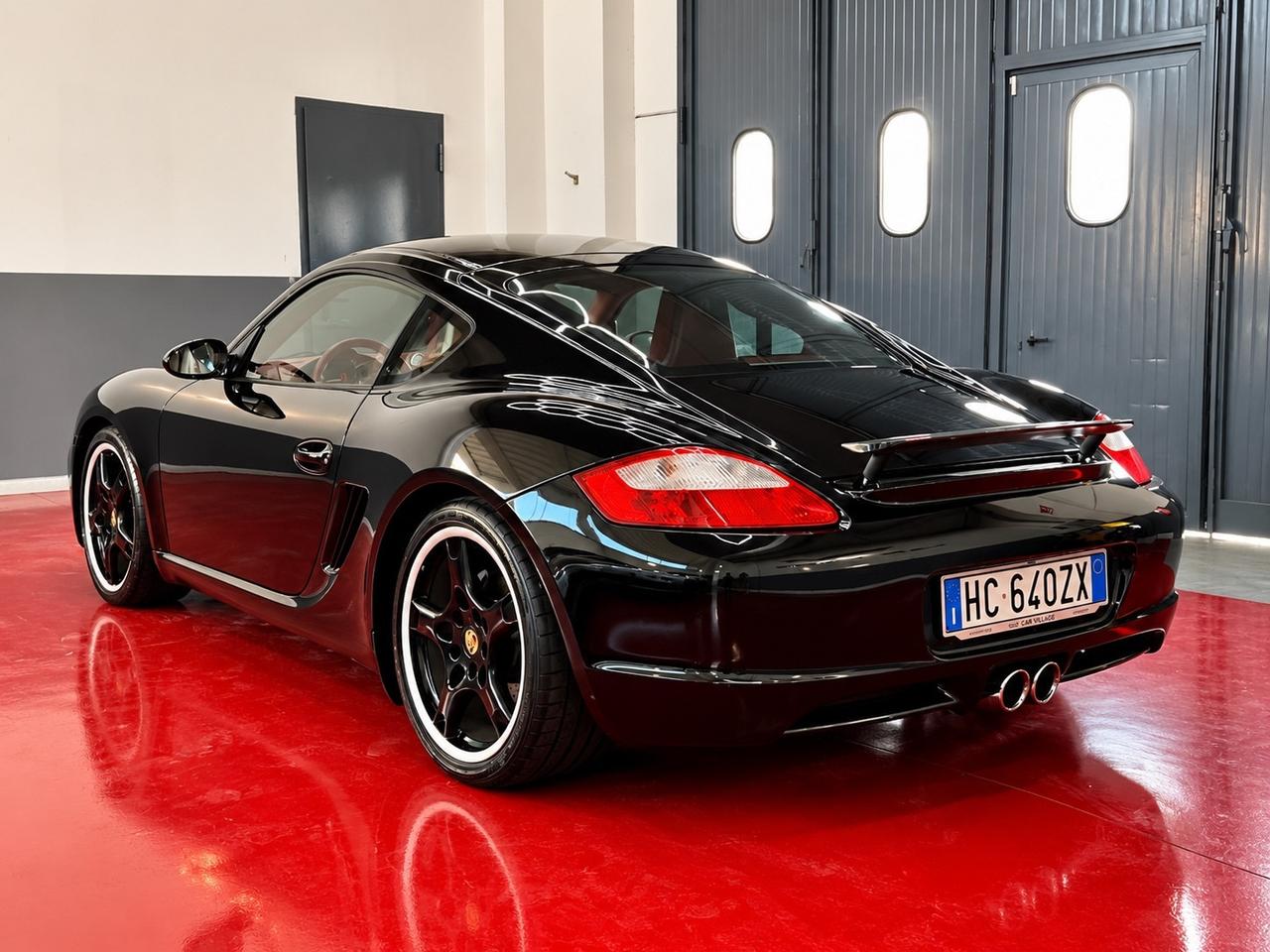 Porsche Cayman 2.7