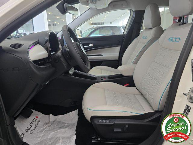 FIAT 600 Hybrid DCT MHEV La Prima