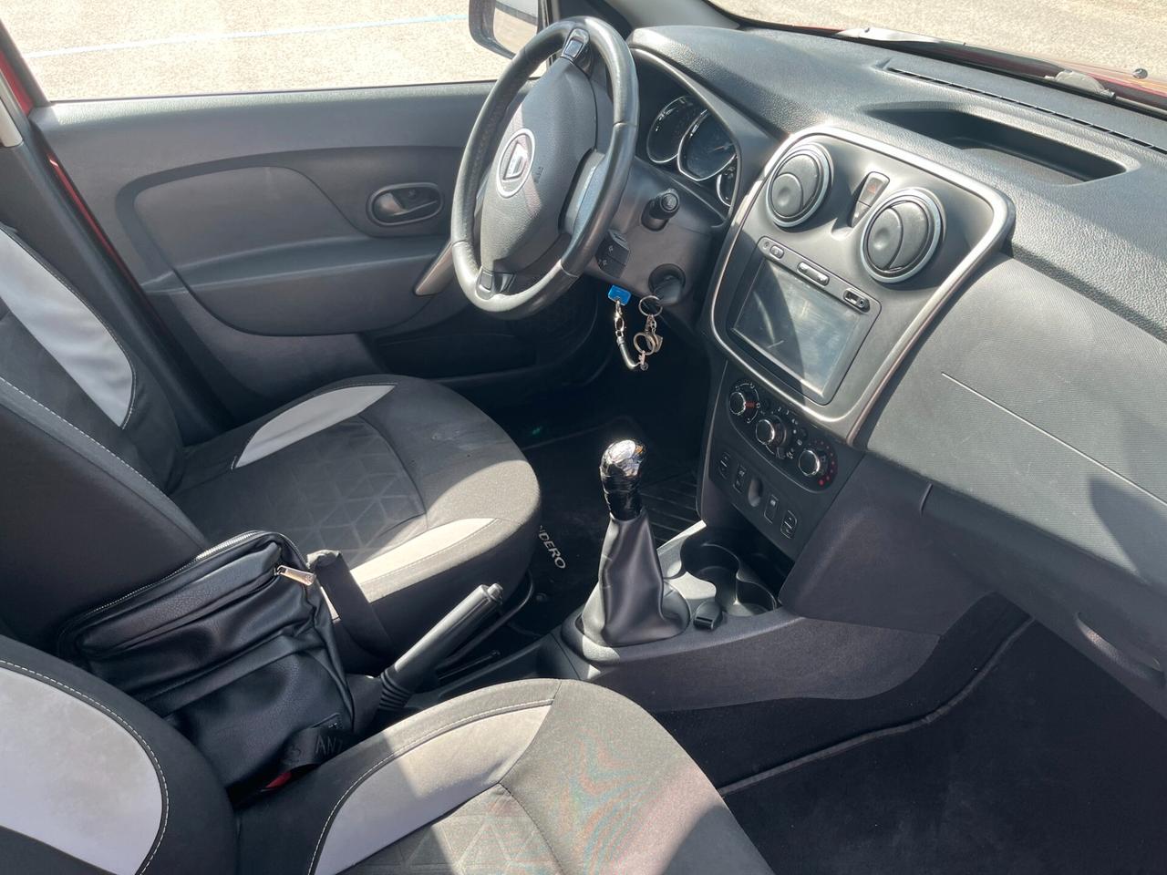 OTTIMA  Dacia Sandero SteapWay 1.5DCI 90CV Navi/Tauch/Usb/Aux