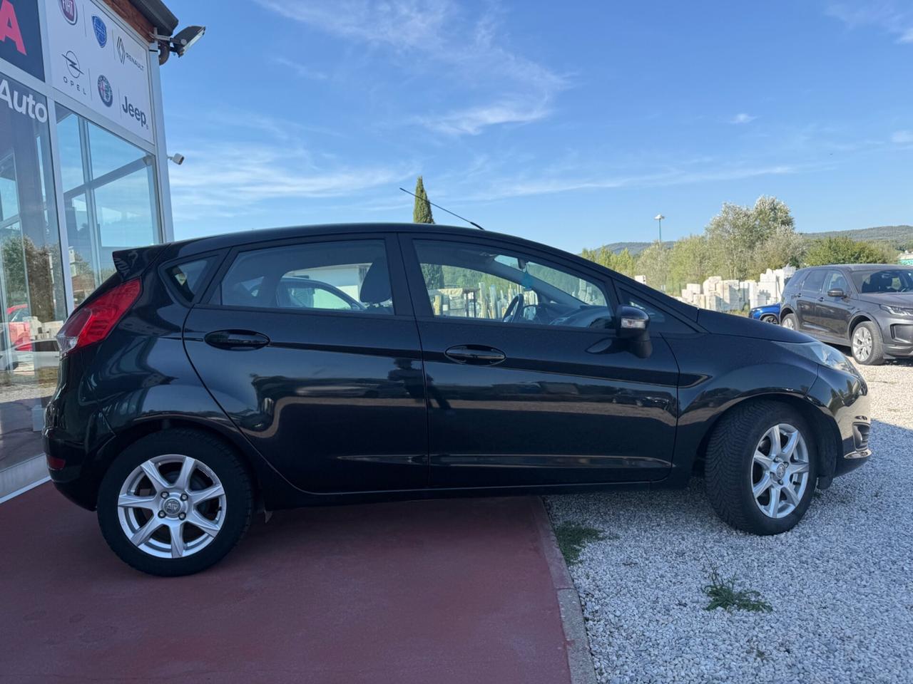 Ford Fiesta 1.5 TDCi 75CV 5 porte Titanium