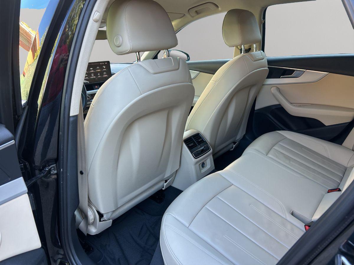 AUDI - A4 Avant - 30 TDI/136CV S tronic S LINE