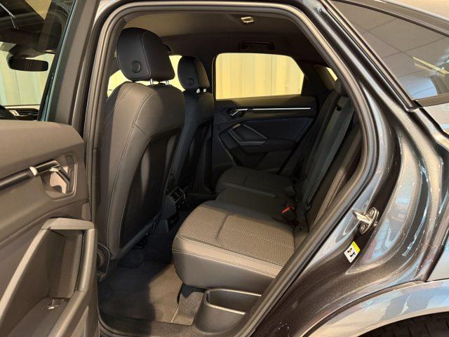 AUDI Q3 Sportback 40 TDI quattro S line Matrix Navi Camera
