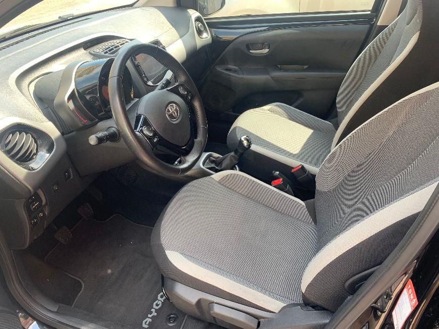 Toyota Aygo Connect 1.0 VVT-i 72CV 5 porte x-business