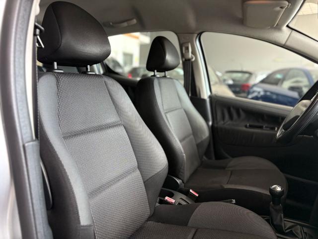 PEUGEOT 207 1.4 HDi 70CV A/C *NEOPATENTATI*