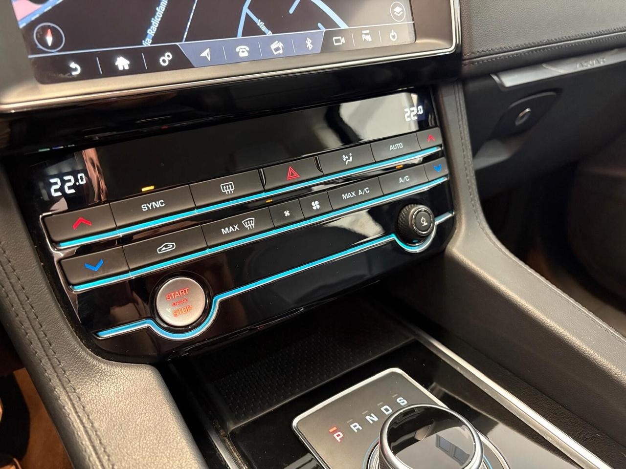 Jaguar F-Pace 2.0 D 180 CV AWD aut. Prestige