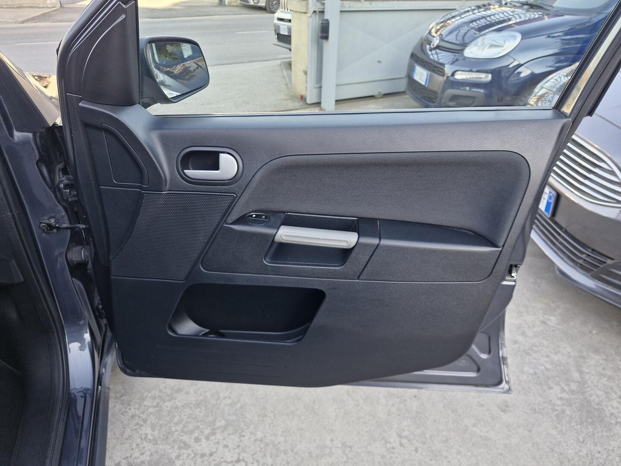 FORD FUSION 1.4 TDCi 5 PORTE TITANIUM ANNO 2009