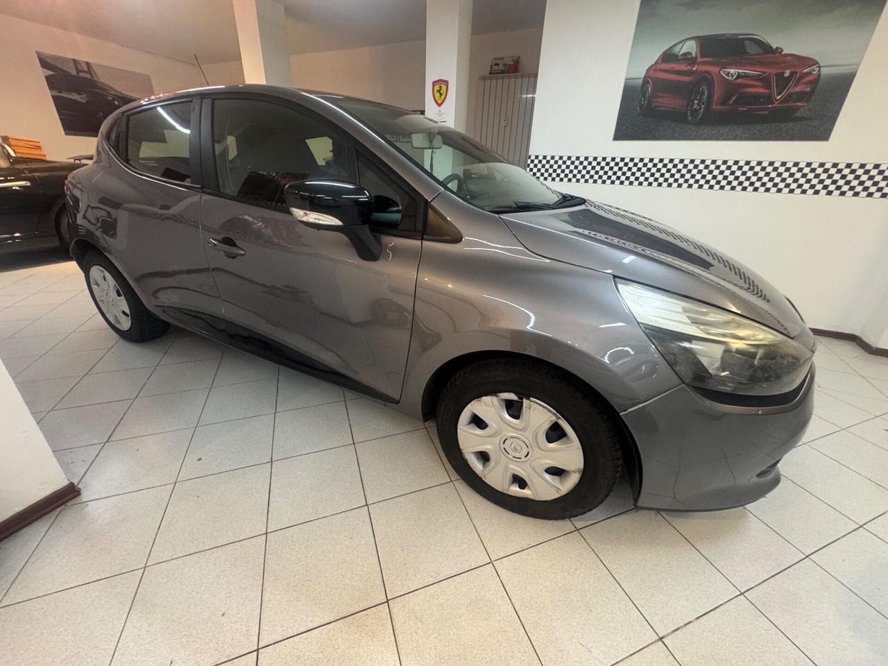 Clio 1.2 75CV GPL CASA MADRE