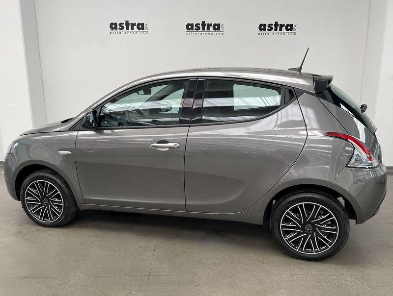 Lancia Ypsilon 1.0 FireFly 5 porte S&S Hybrid Platino
