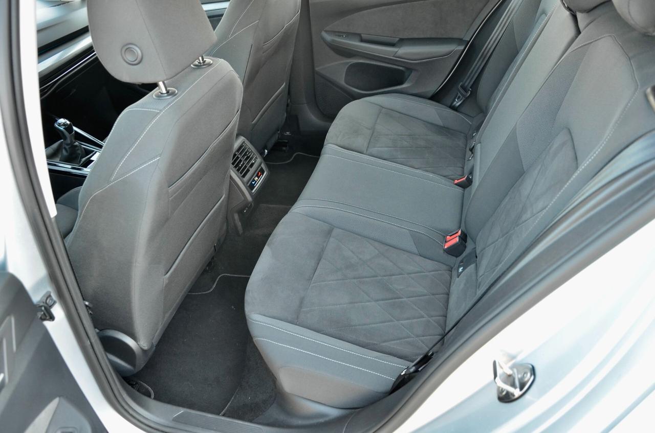 VOLKSWAGEN GOLF 1.5 TSI EVO STYLE 130cv 5p, UNICOPROPRIETARIO, UFF ITALIANA, SERVICE VW, BOLLO 1/27, IQ LED, RETROCAMERA, PERMUTE