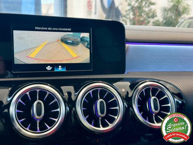 MERCEDES-BENZ CLA 180 Premium *TETTO*NEOPATENTATI*LUCI 64 COLORI*