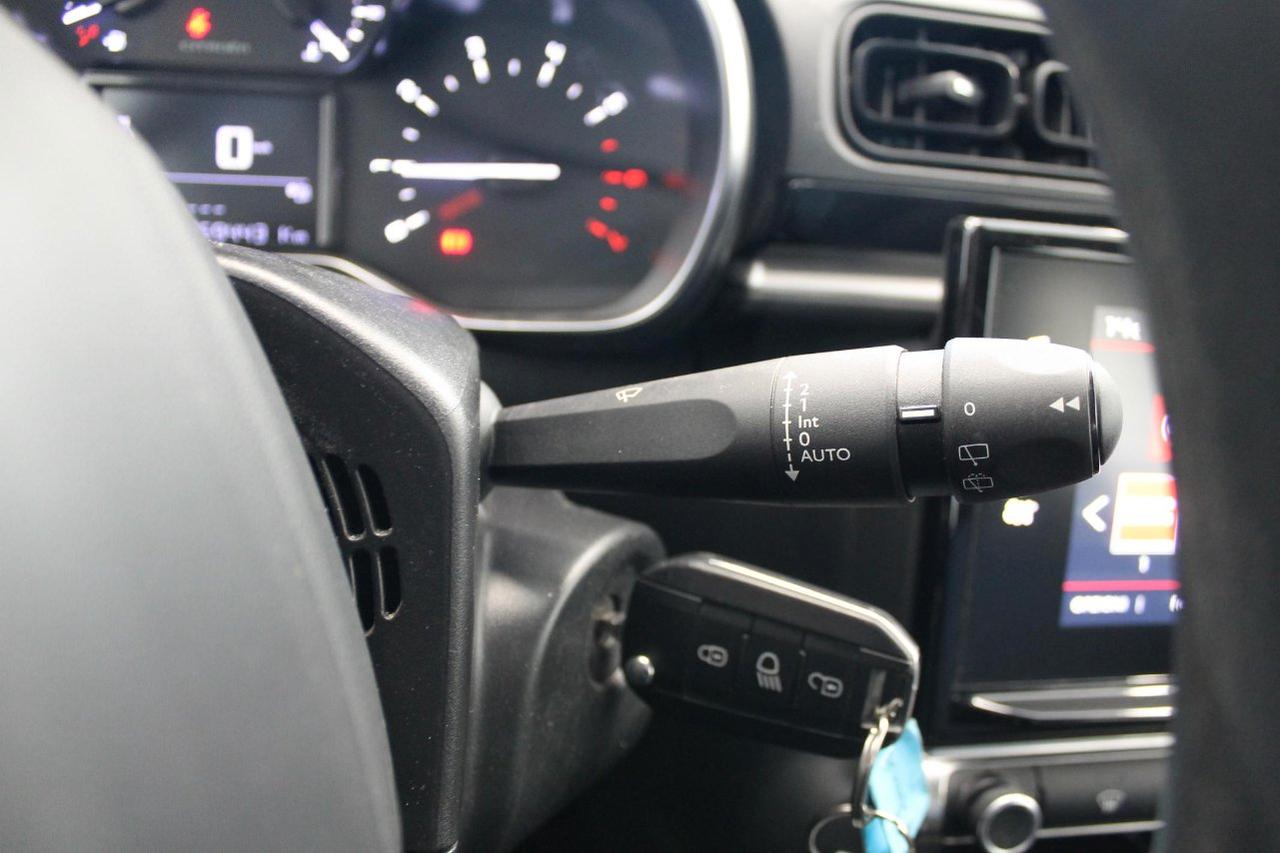 Citroen C3 1.2 puretech SHINE PLUS NAVI 82 Cv.