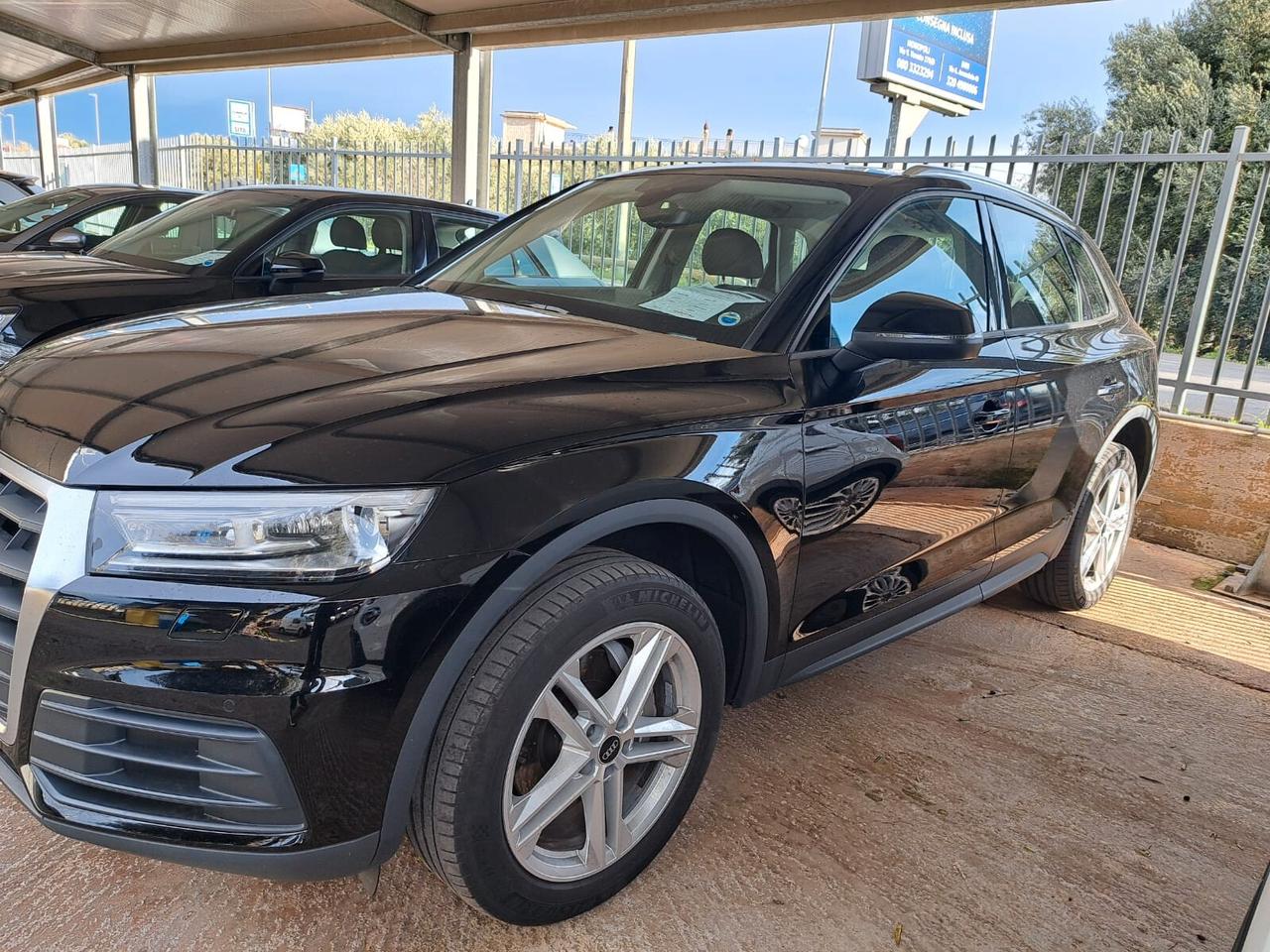 Audi Q5 quattro s tronic busness