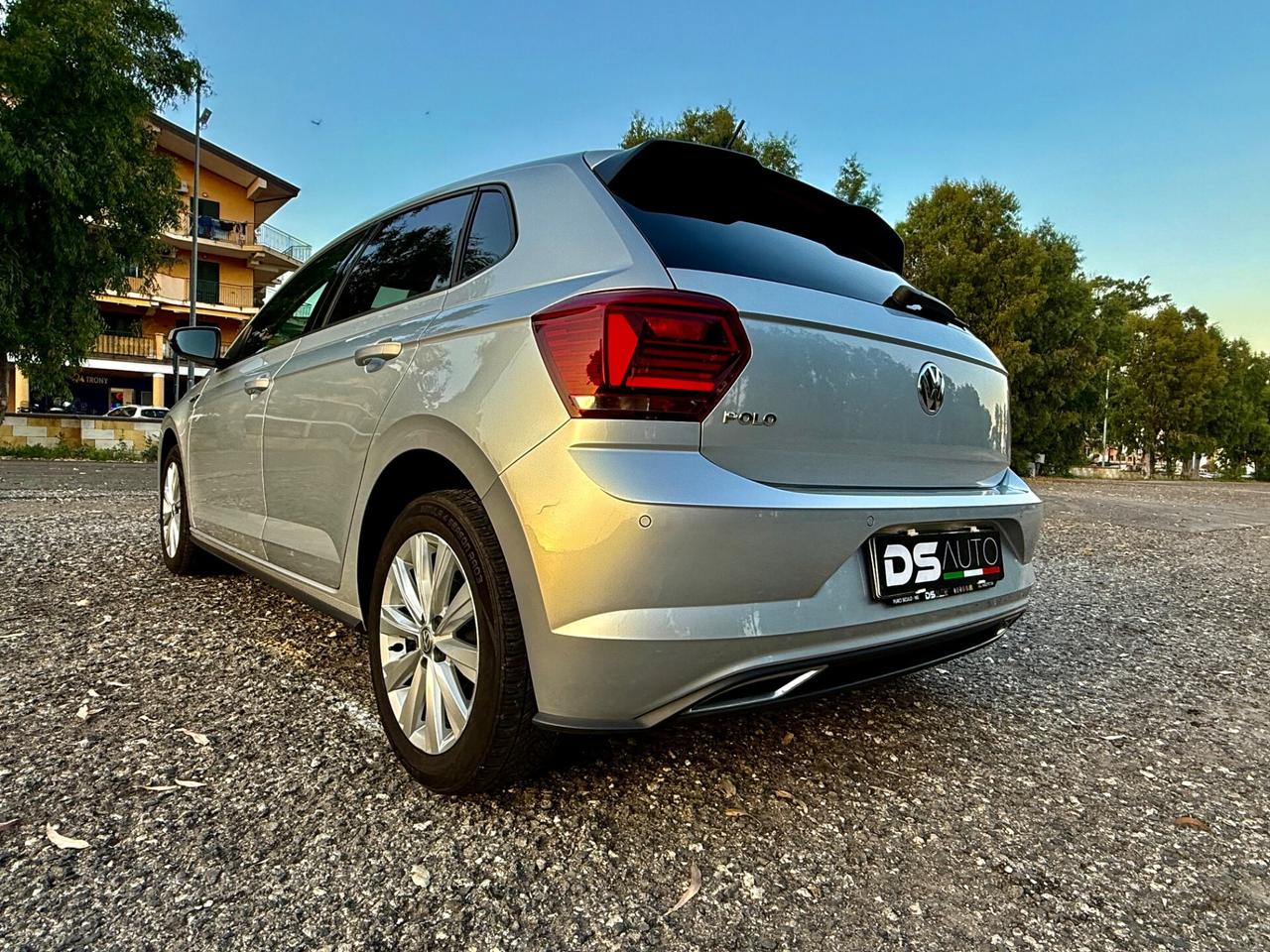 VOLSKSWAGEN POLO 1.6 TDI 95 CV 5p. RLINE