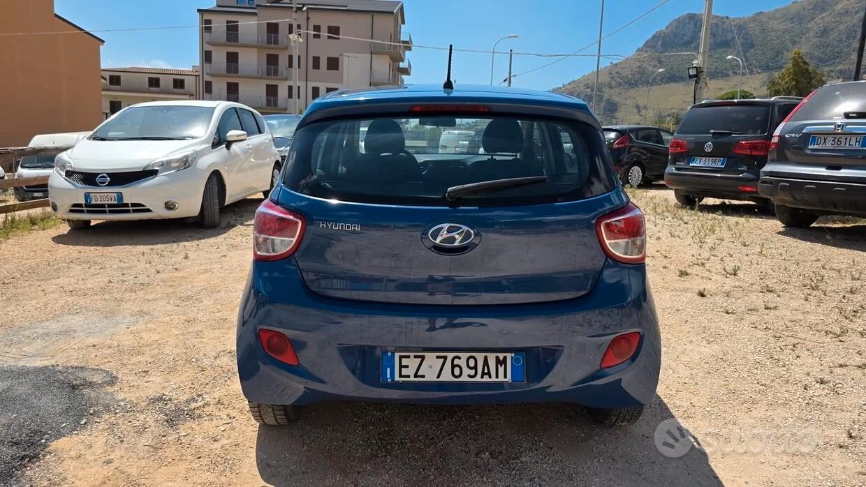 Hyundai i10 1.0 basis