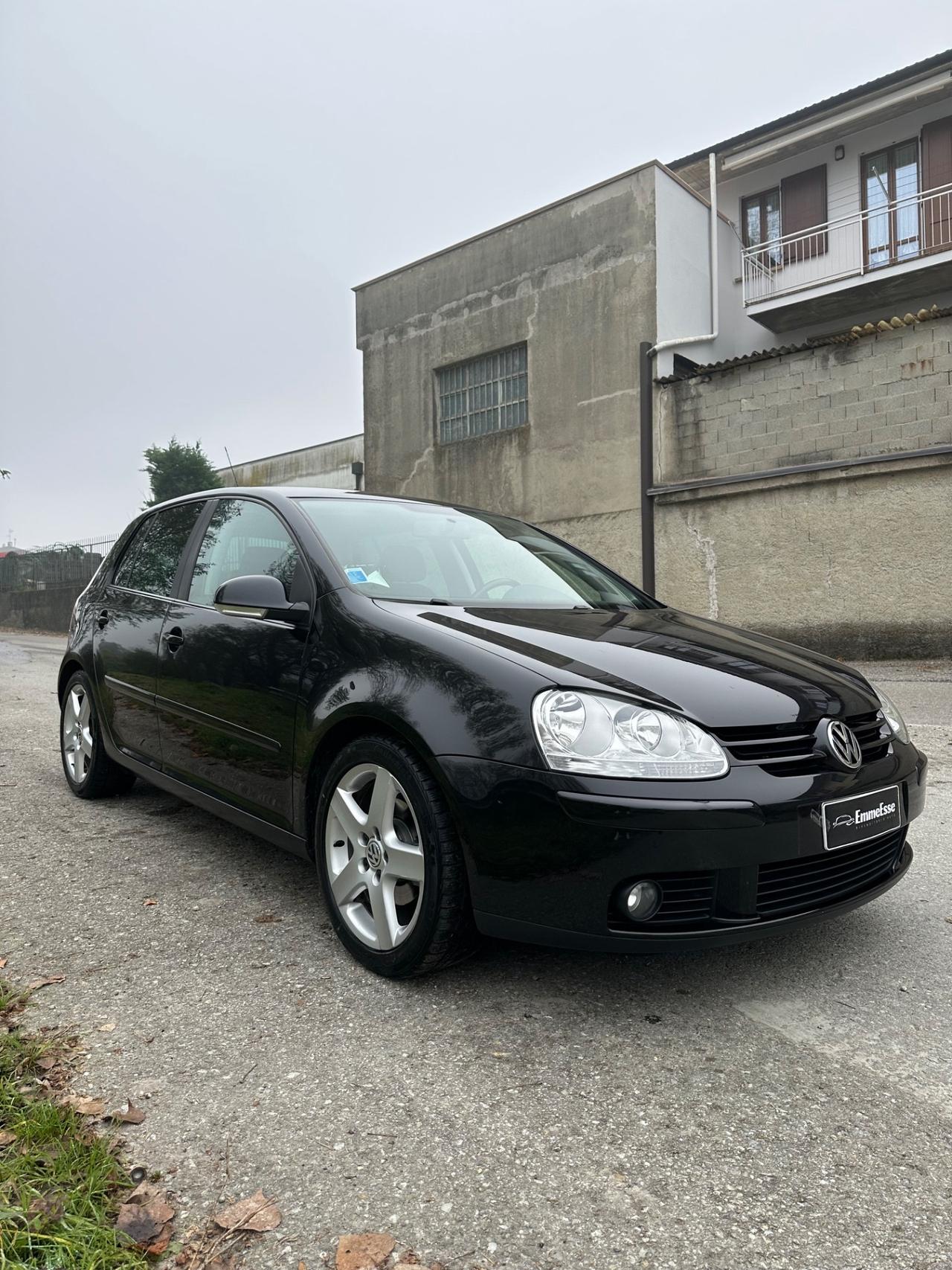 Volkswagen Golf 1.6 16V FSI 5P