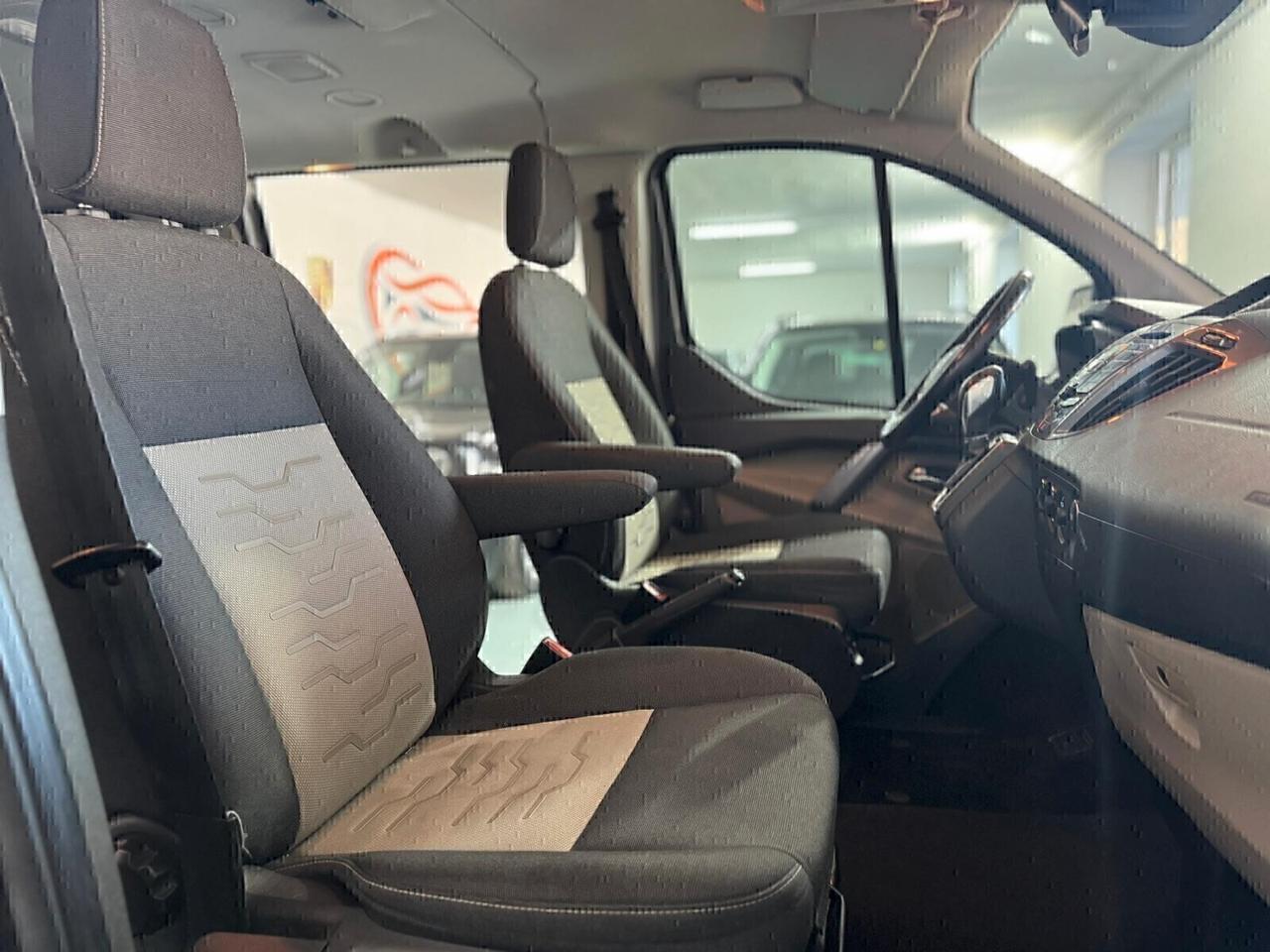 Ford Tourneo Custom Tourneo Custom 310 2.0 TDCi 170CV PC Titanium