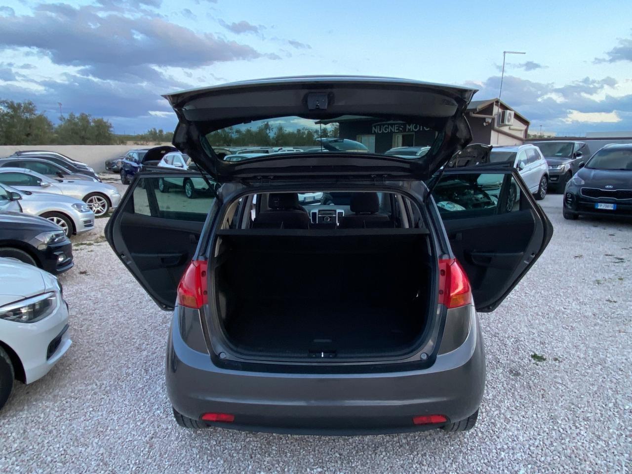 Kia Venga 1.4 CRDi 90CV WGT Fullsky