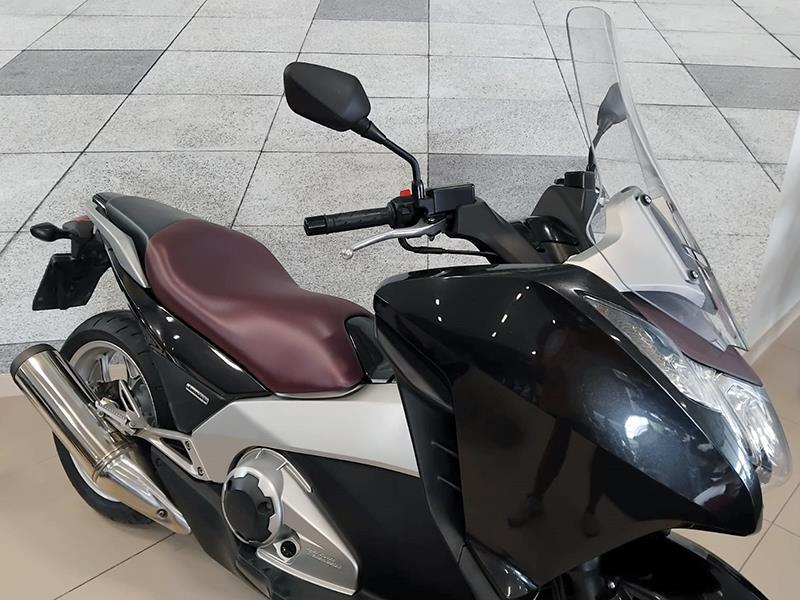 Honda Integra 700