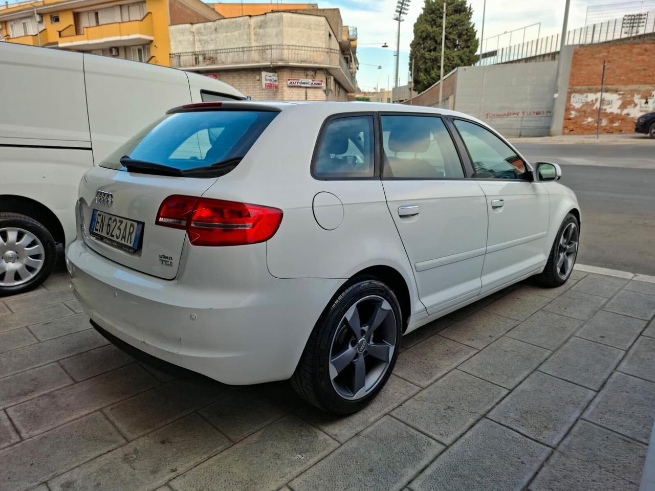 Audi A3 SPB 1.6 TDI 90cv Ambition 2012